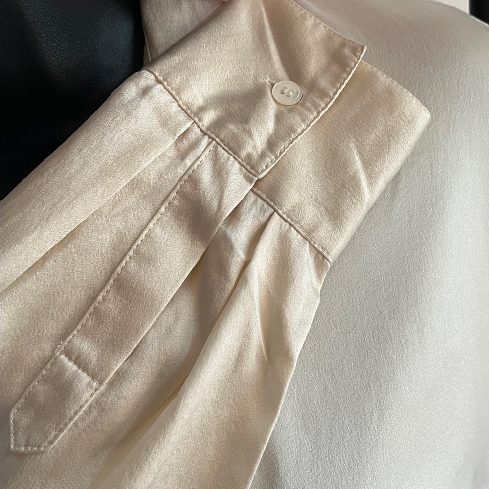 Talbot’s vintage silk blouse - Picture 2 of 5